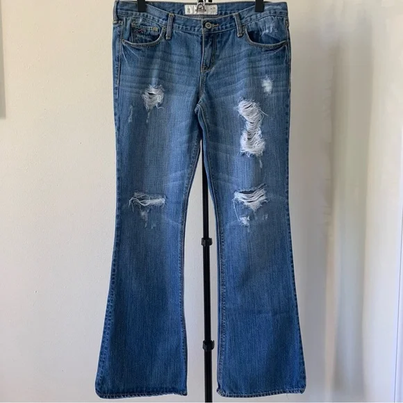 Hollister Y2K Cali Flare Low-Rise Distressed Blue Jeans Size 9R - Picture 1 of 4